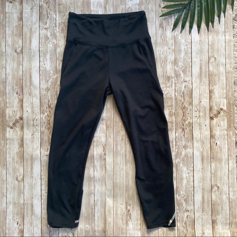 Marika High waisted Capri Leggings